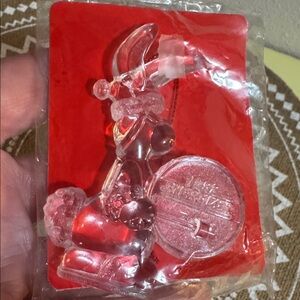 New 1992 VTG Energizer Bunny Santa Ornament